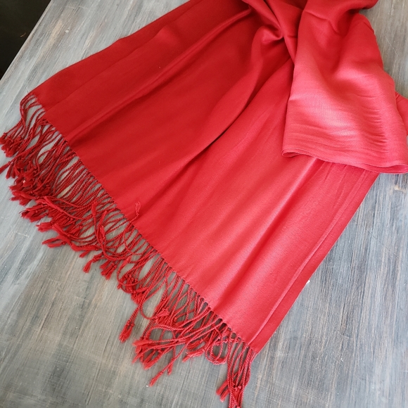 New wool wrap/scarf. - Picture 3 of 7